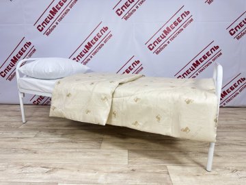 Одеяло синтепон 140*205,1,5-сп. (300гр/кв.м)